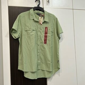New women’s short sleeve eve adventute shirt size xl